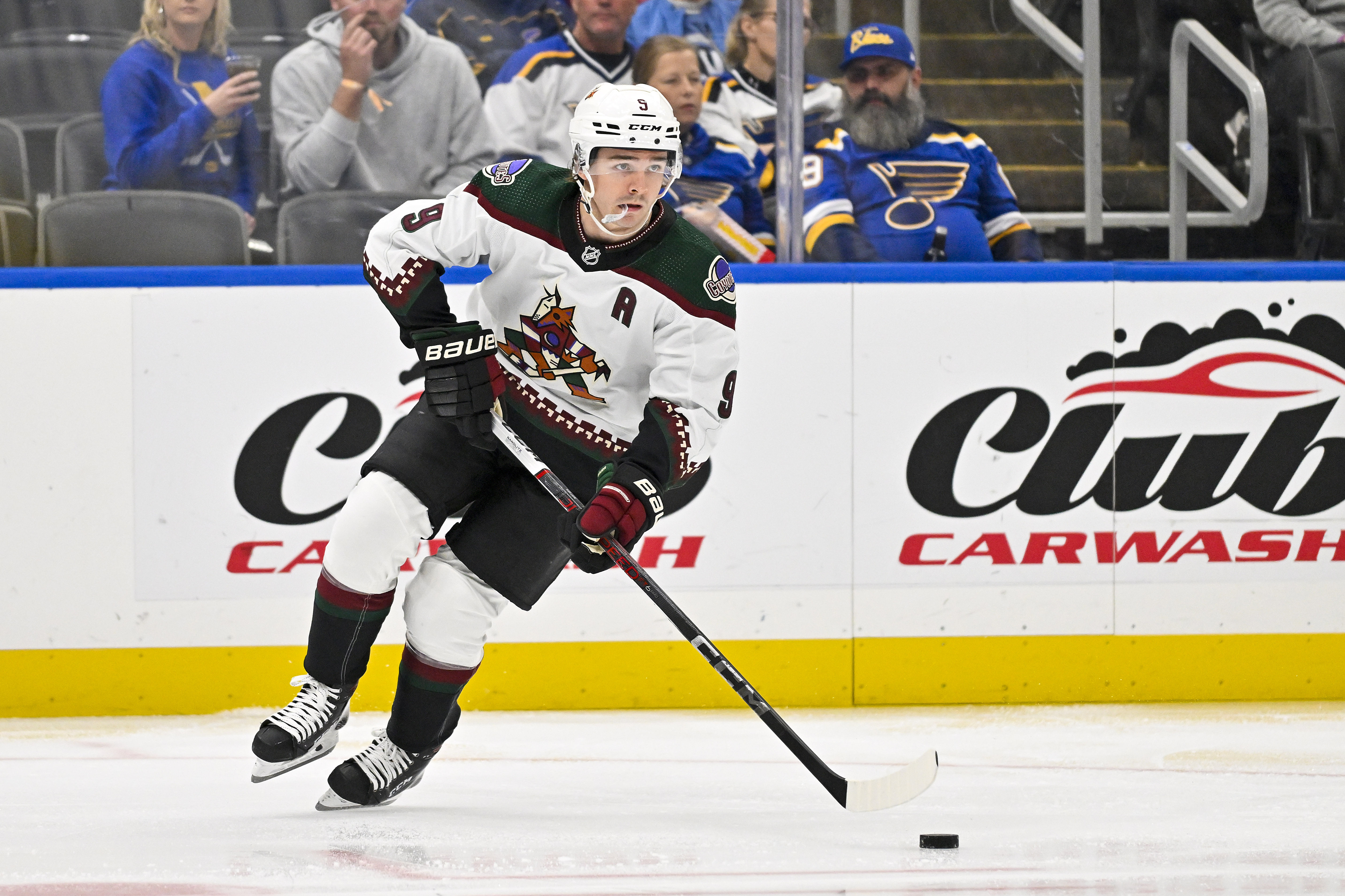 Nov 9, 2023; St. Louis, Missouri, USA; Arizona Coyotes right wing Clayton Keller (9) controls the puck against the St. Louis Blues during the second period at Enterprise Center.