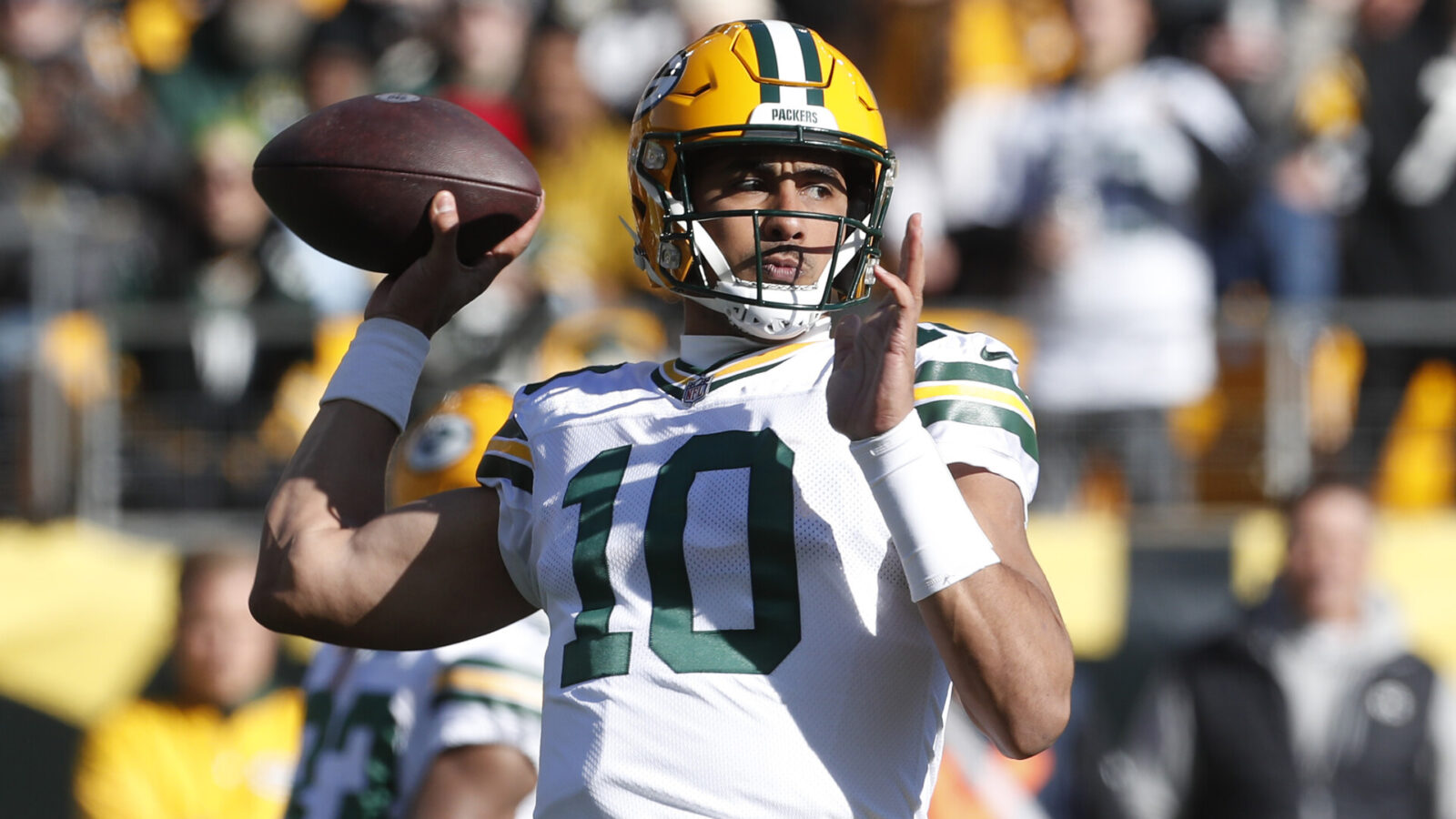 Nov 12, 2023; Pittsburgh, Pennsylvania, USA; Green Bay Packers quarterback Jordan Love (10) passes against the Pittsburgh Steelers during the first quarter at Acrisure Stadium.