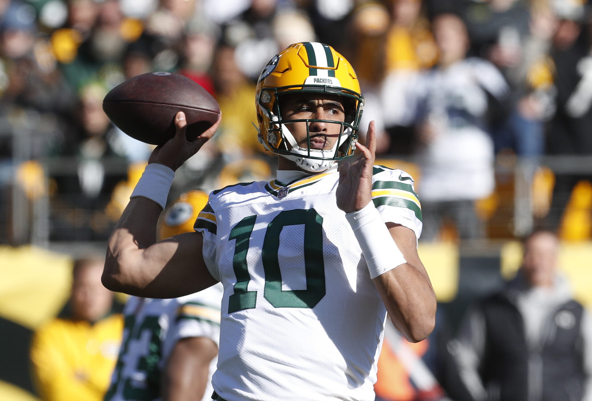 Nov 12, 2023; Pittsburgh, Pennsylvania, USA; Green Bay Packers quarterback Jordan Love (10) passes against the Pittsburgh Steelers during the first quarter at Acrisure Stadium.