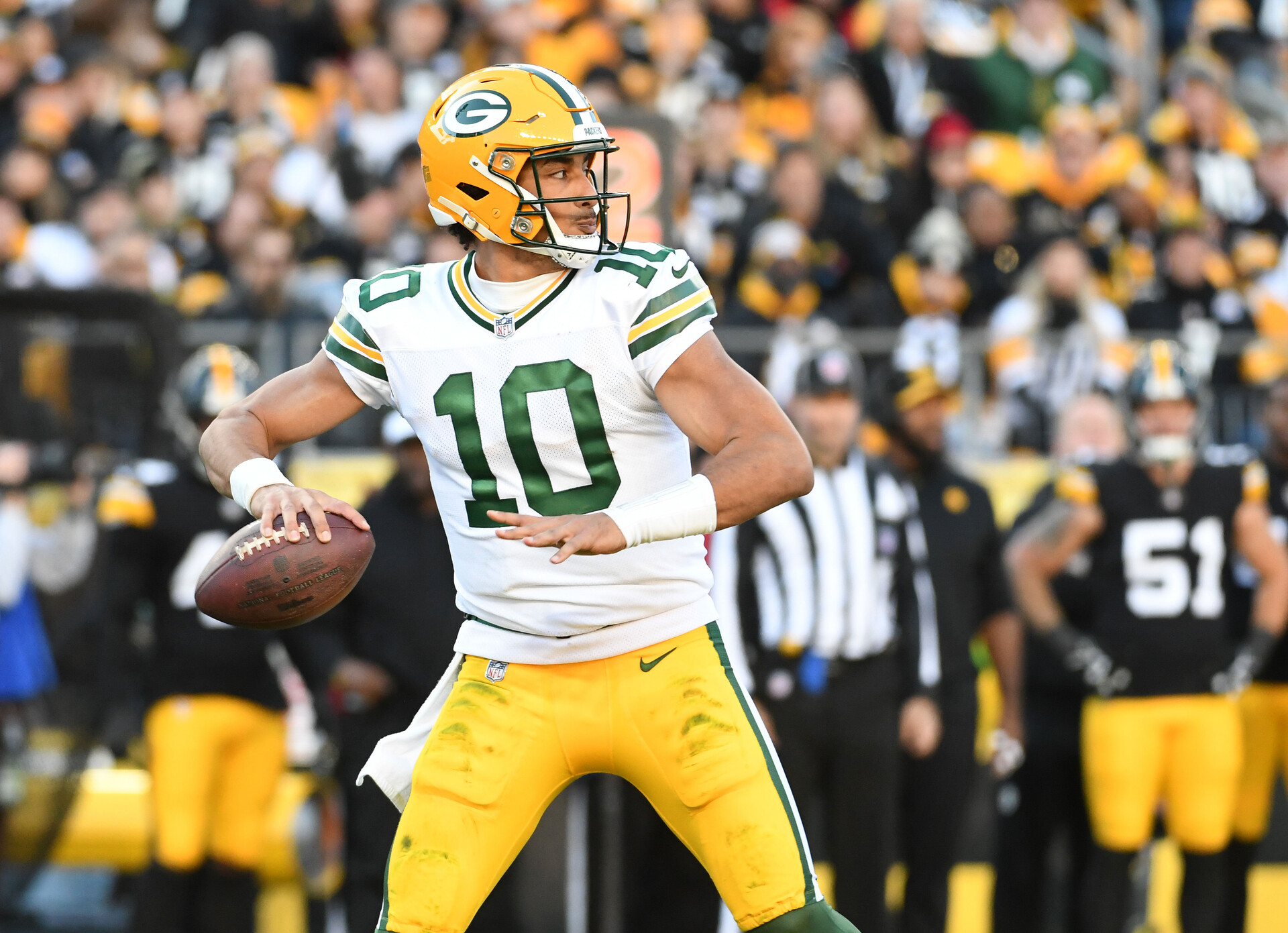 Nov 12, 2023; Pittsburgh, Pennsylvania, USA; Green Bay Packers quarterback Jordan Love (10) throws against the Pittsburgh Steelers during the third quarter at Acrisure Stadium.