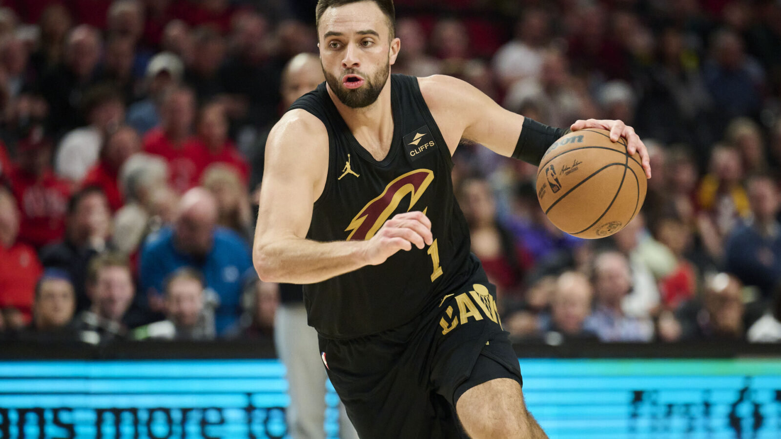 Nov 15, 2023; Portland, Oregon, USA; Cleveland Cavaliers guard Max Strus (1) drives to the basket during the second half against the Portland Trail Blazers at Moda Center.