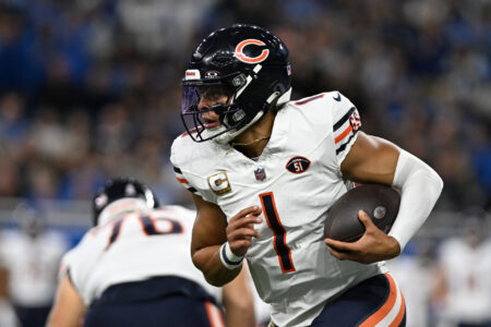 Nov 19, 2023; Detroit, Michigan, USA; Chicago Bears quarterback Justin Fields (1) runs the ball against the Detroit Lions in the first quarter at Ford Field.