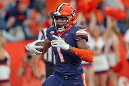 Syracuse Orange running back LeQuint Allen (1) runs for a touchdown against the Army Black Knights during the second half at JMA Wireless Dome.