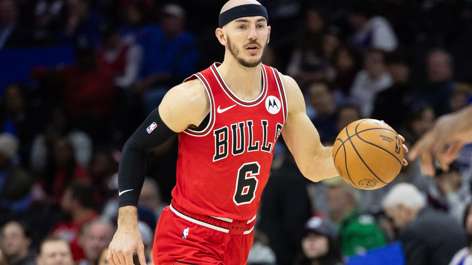 Chicago Bulls guard Alex Caruso (6) dribbles the ball against the Philadelphia 76ers during the third quarter at Wells Fargo Center.
