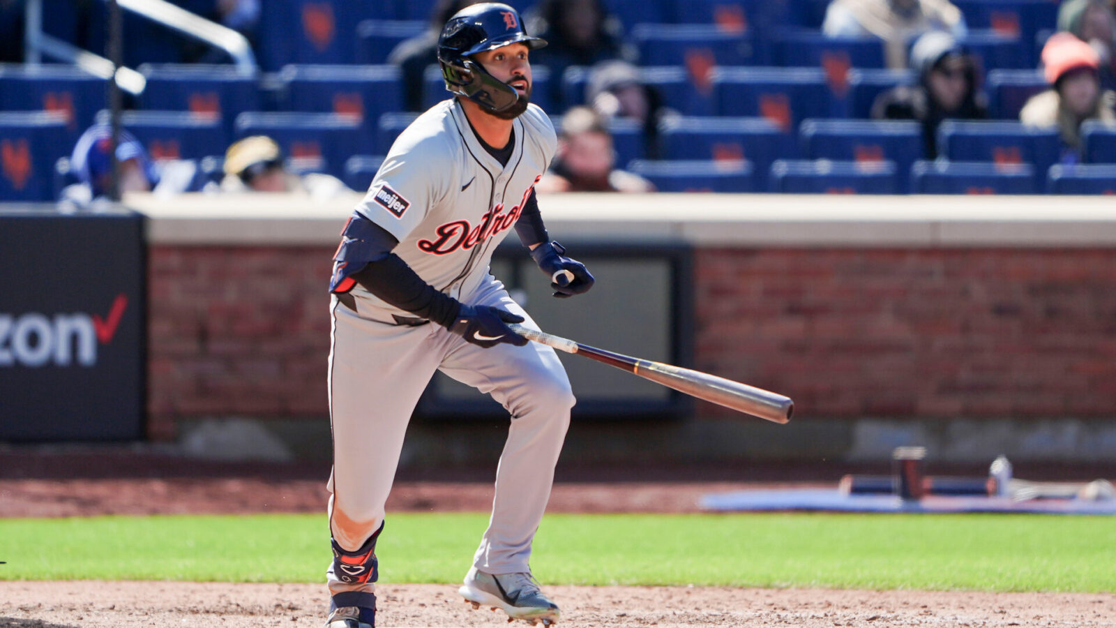 Detroit Tigers left fielder Riley Greene (31) hits a single against the New York Mets during the eleventh inning at Citi Field.
