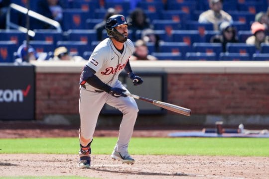 Detroit Tigers left fielder Riley Greene (31) hits a single against the New York Mets during the eleventh inning at Citi Field.