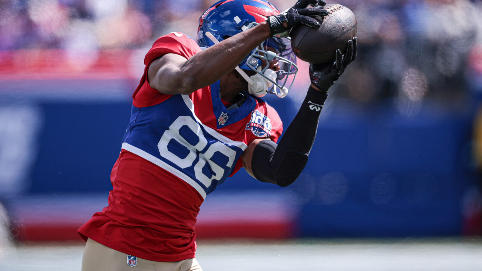 Sep 8, 2024; East Rutherford, New Jersey, USA; New York Giants wide receiver Darius Slayton (86) catches the ball during the first half against the Minnesota Vikings at MetLife Stadium.