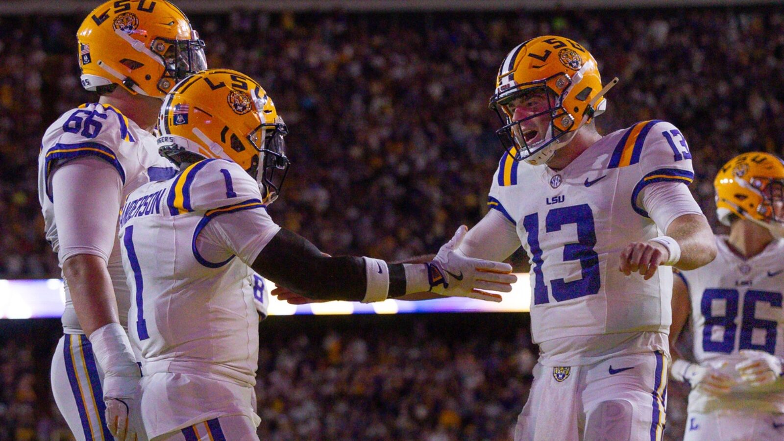 Here we go with our best CFB player props for this Week 7 Saturday slate on sites like Underdog, PrizePicks and Sleeper.