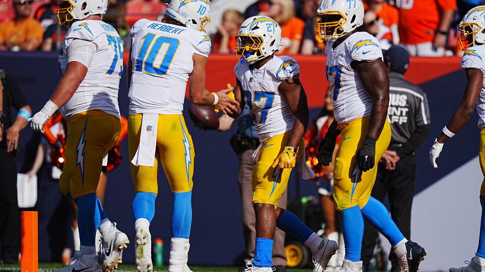 Here's a breakdown of both games ahead of Week 7 Monday Night Football, including best bets and player props picks.