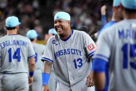 Salvador Perez - MLB