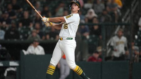Nick Kurtz MLB