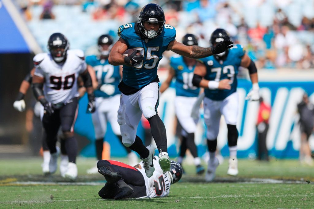 Brenton Strange - Kansas City vs Jacksonville Predictions - Xavier Worthy Props and Chiefs vs Jaguars Picks!