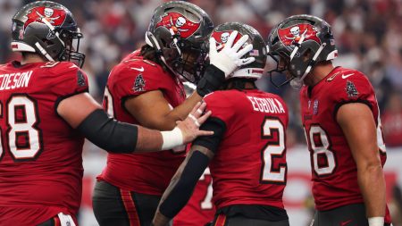 Emeka Egbuka prediction - beting bucs-bills for sunday nov. 16, 2025 - week 11