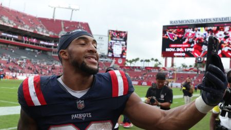 TreVeyon Henderson prediction today - best TreVeyon Henderson player props for TNF vs Jets - Thursday Nov. 13, 2025