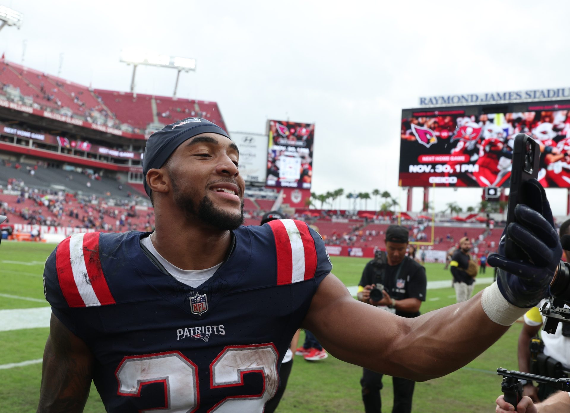 TreVeyon Henderson prediction today - best TreVeyon Henderson player props for TNF vs Jets - Thursday Nov. 13, 2025