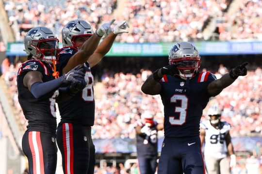 Any time touchdown scorer props - DeMario Douglas NFL