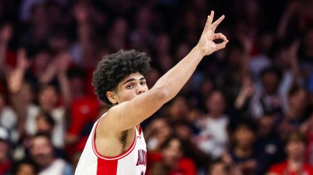 Arizona vs UCLA prediction today - props, picks, odds - Koa Peat props