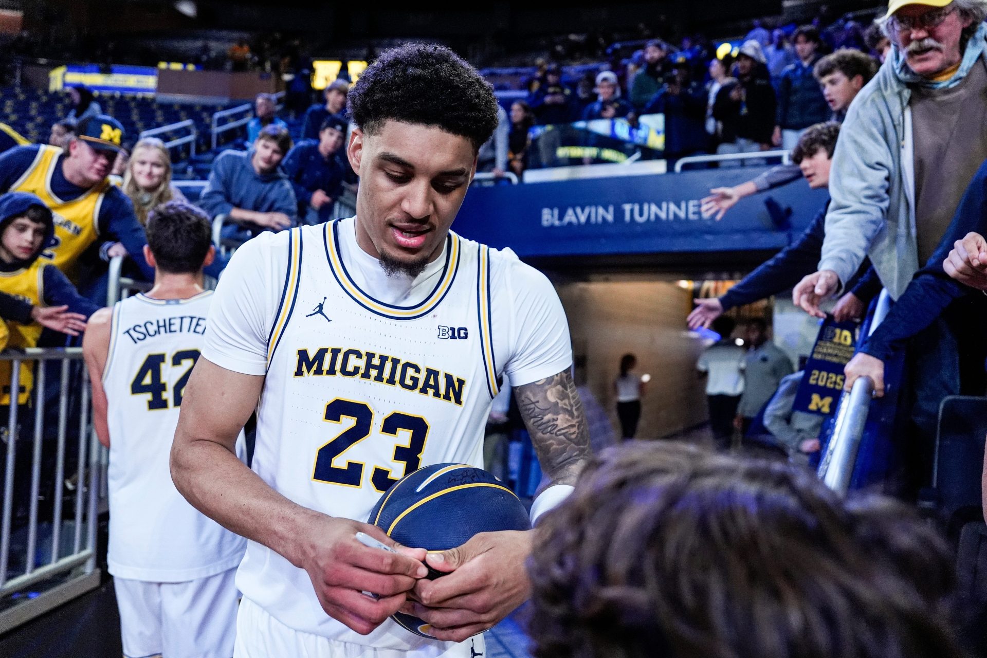 Yaxel Lendeborg props today - prediction, bets, picks - Nov.11, 2025