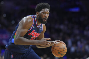 Joel Embiid #21 of the Philadelphia 76ers drives to the basket against the LA Clippers at the Wells Fargo Center on January 21, 2022 in Philadelphia, Pennsylvania. The LA Clippers defeated the Philadelphia 76ers 102-101.