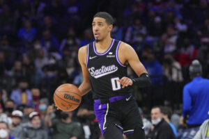 Tyrese Haliburton #0 of the Sacramento Kings dribbles the ball against the Philadelphia 76ers at the Wells Fargo Center on January 29, 2022 in Philadelphia, Pennsylvania. The 76ers defeated the Kings 103-101.