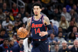 Danny Green #14 of the Philadelphia 76ers dribbles the ball in the fourth quarter against the Indiana Pacers at Gainbridge Fieldhouse on April 05, 2022 in Indianapolis, Indiana. 