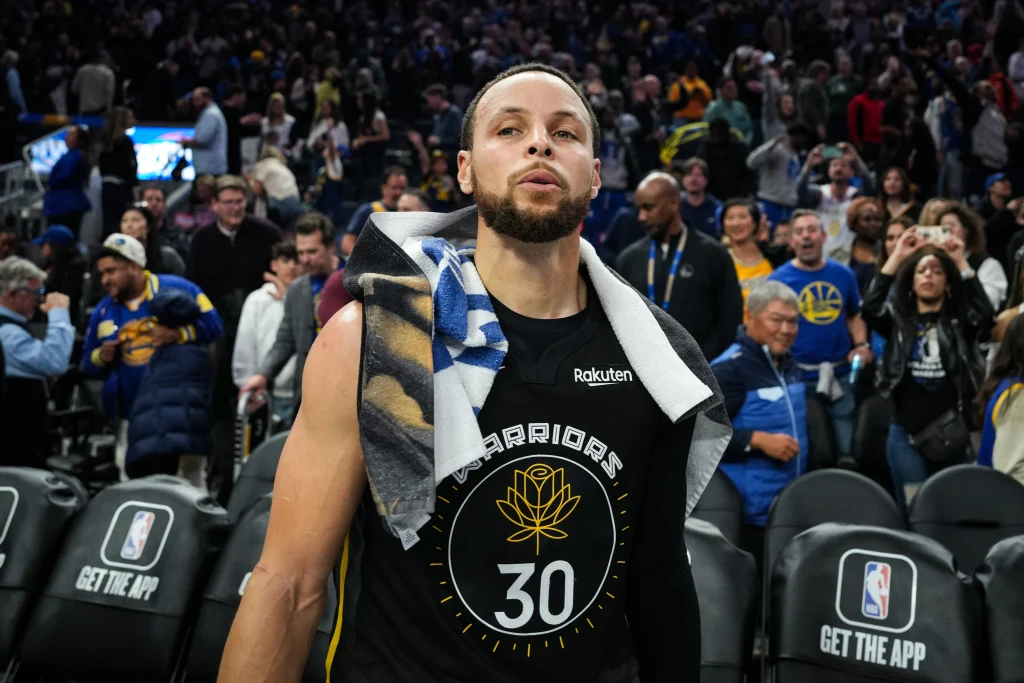Best Stephen Curry Prop Bets Vs. Mavericks - Saturday, Dec. 30