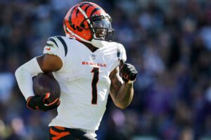 Ja'Marr Chase had 201 yards and 1 TD receiving in the Bengals' win over the Ravens.