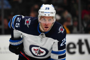 Winnipeg Jets center Paul Stastny (25) prepares for a faceoff during a game against the LA Kings