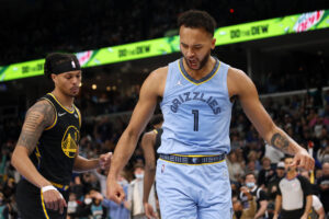 Memphis Grizzles guard Kyle Anderson (1) reacts after a dunk during the second half against the Golden State Warriors at FedExForum.z