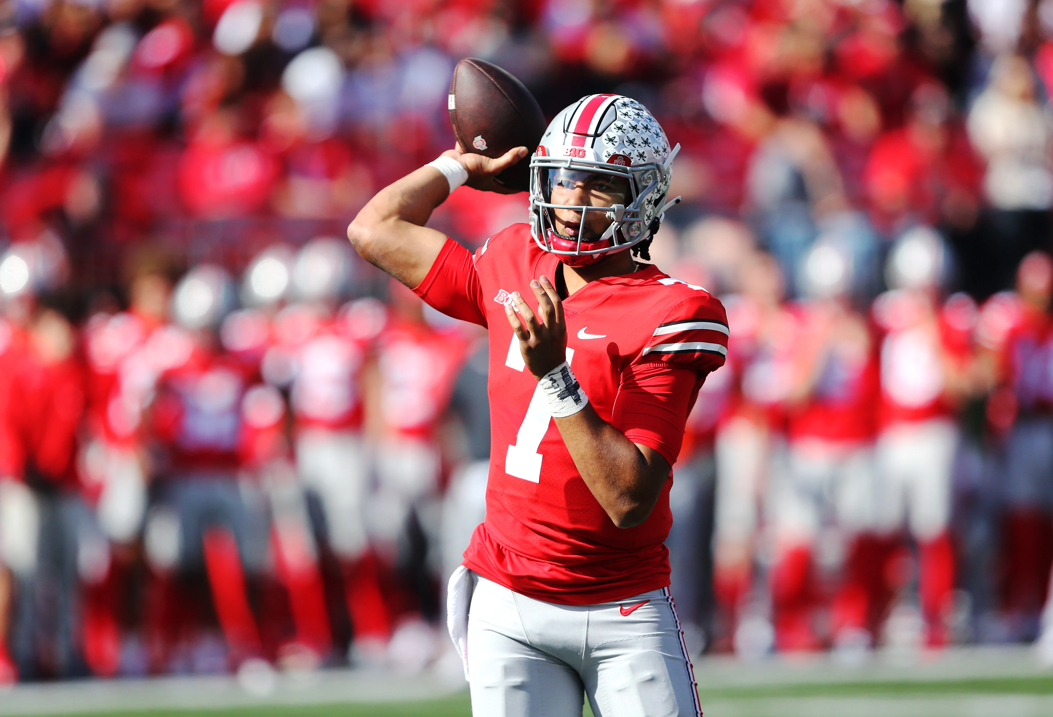 CFB Week 8: Will Ohio State and Iowa hit the over or under?