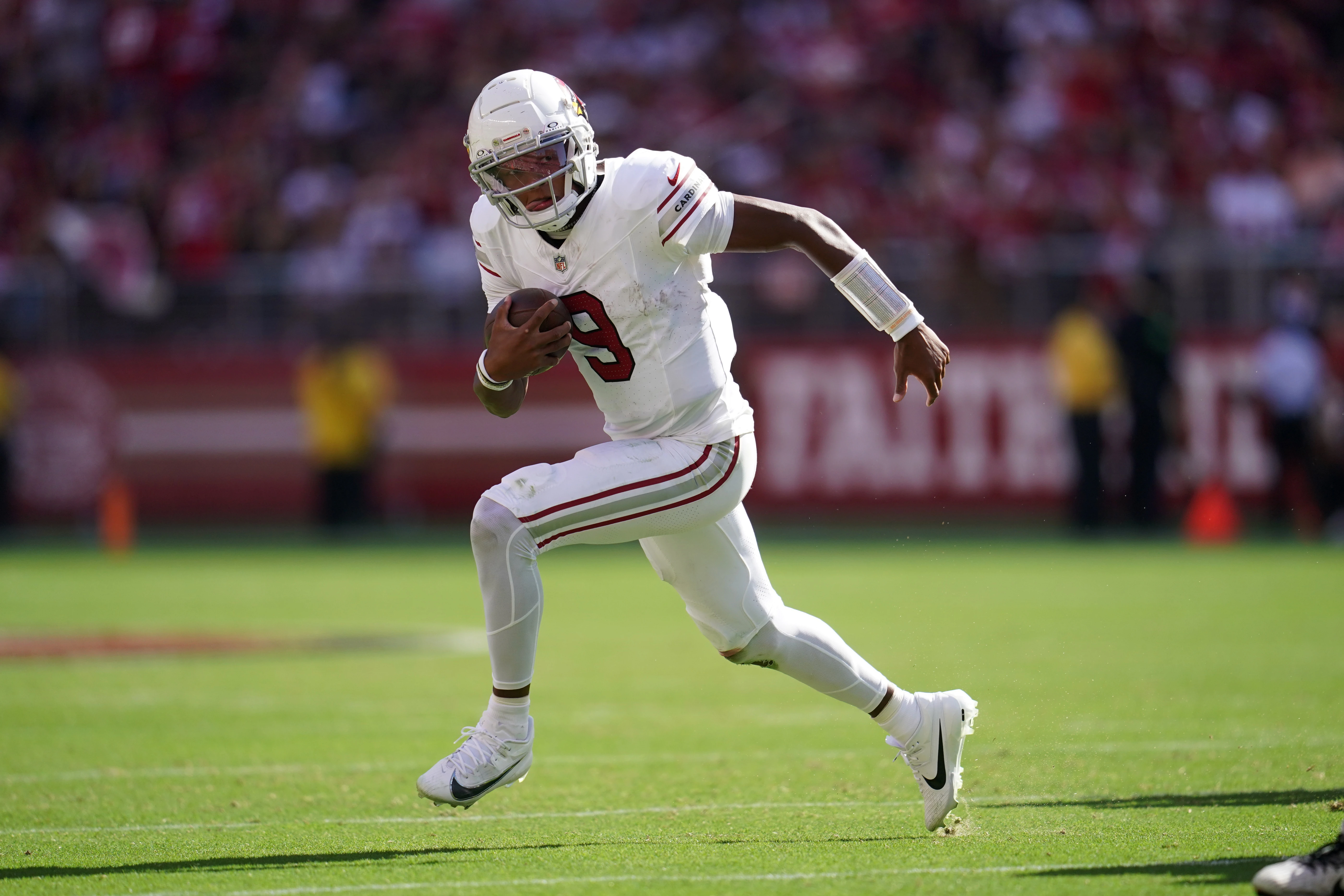 Cardinals vs Titans Prediction, Odds & Betting Trends for NFL